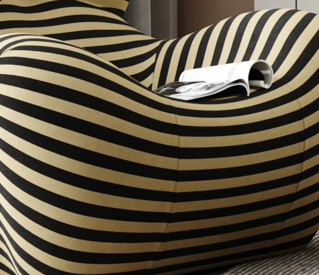 Creative Embrace-style Single Sofa