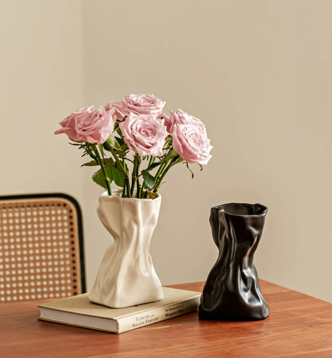 Unique Design Ceramic Vase
