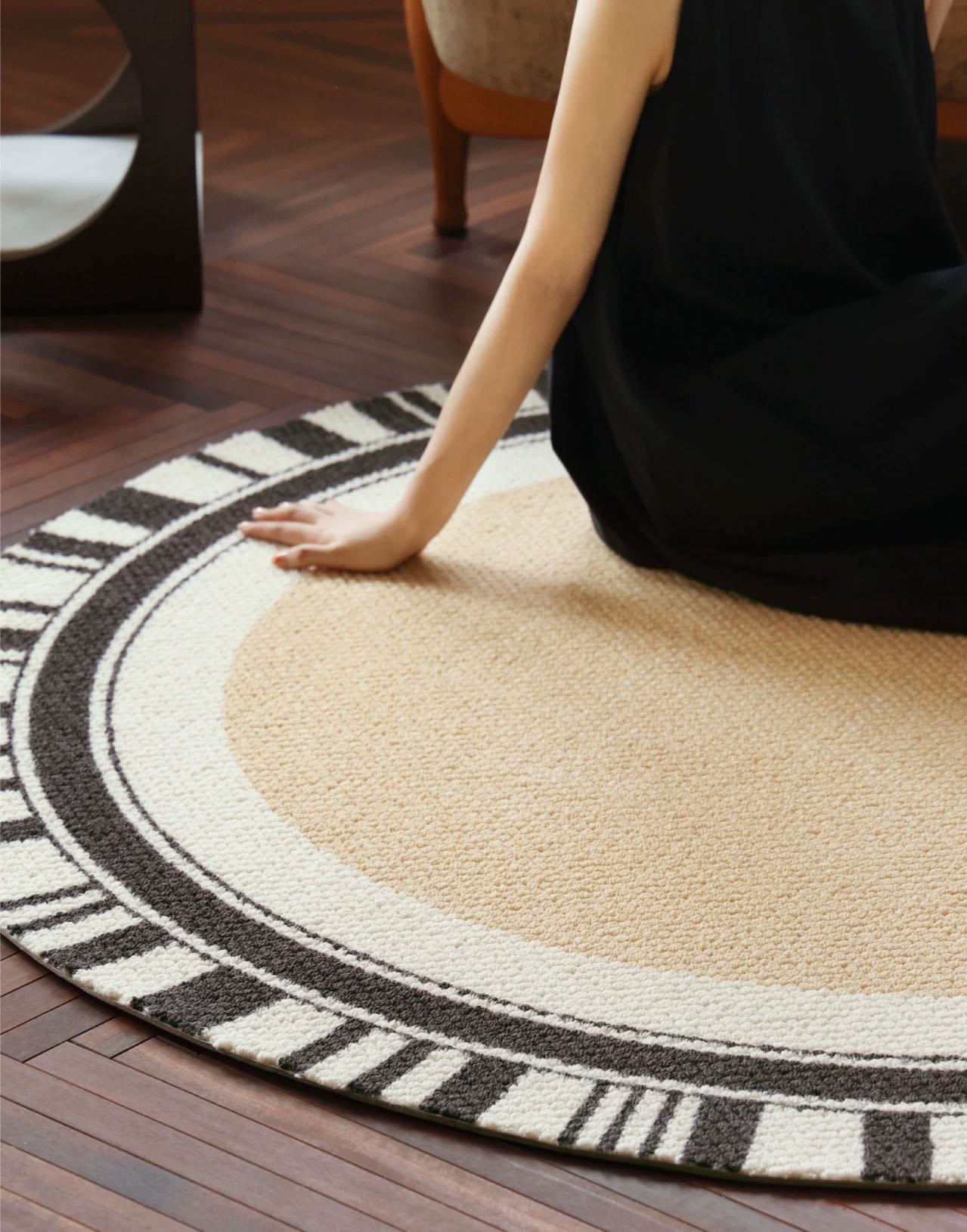 Nordic Style Wool Round Carpet