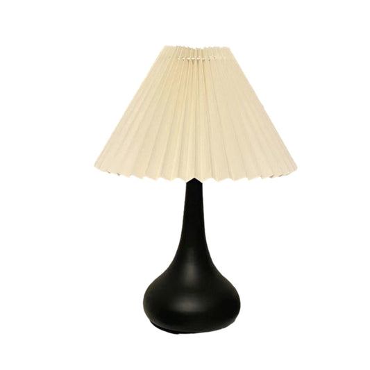 Nordic Style Black and White Minimalist Table Lamp