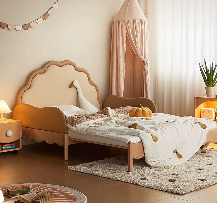 Nordic Design Solid Wood Extendable Children's Bed